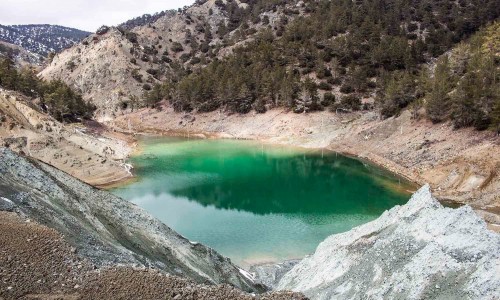 Almirolivado Lake