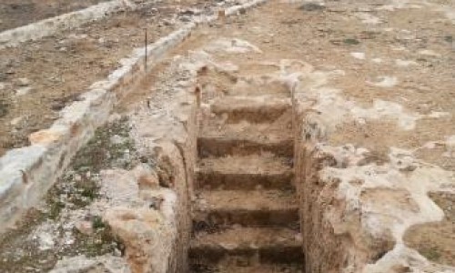 Makronissos Tombs