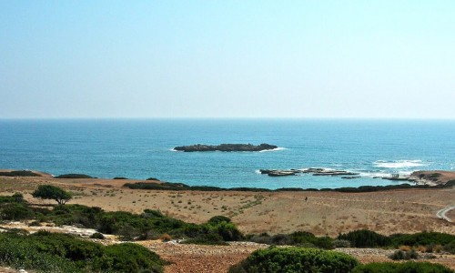 Manijin island diving site 