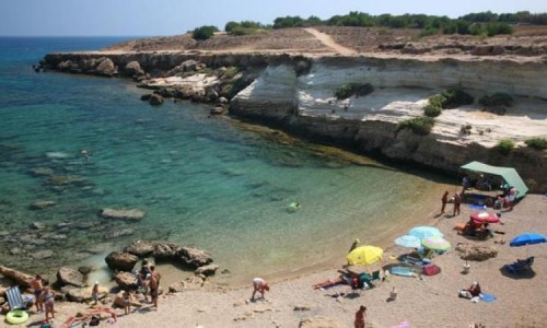 Pezounospylioi (Filias) beach 