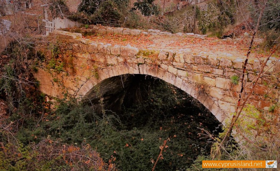 agia mavri venetian bridge