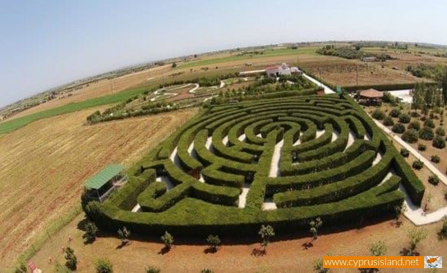 cyherbia maze avgorou