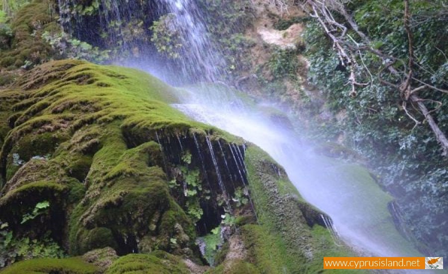 kremmioti waterfall kritou terra