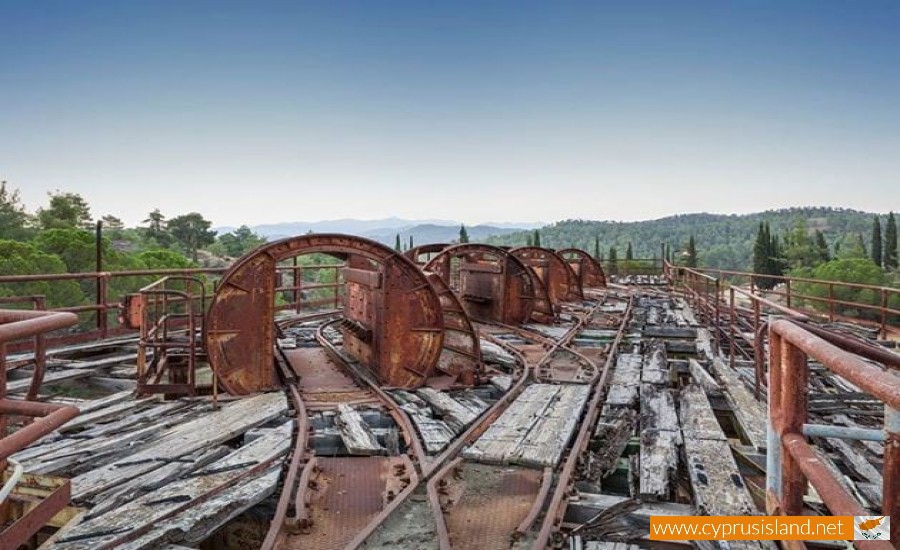 mitsero mine kokkinogia