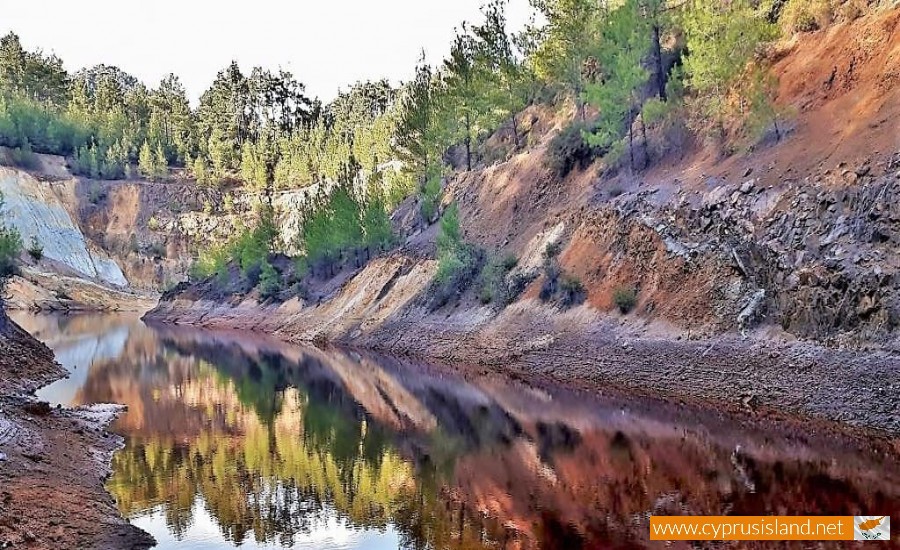 vretsia mine lake