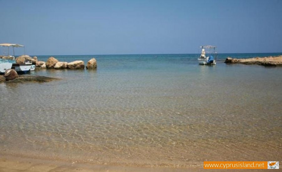 armyropigado beach