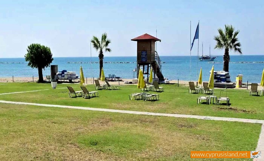 geroskipou beach paphos cyprus