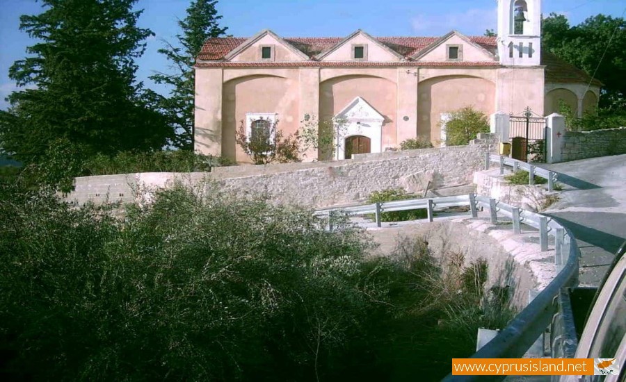 timios prodromos church kedares